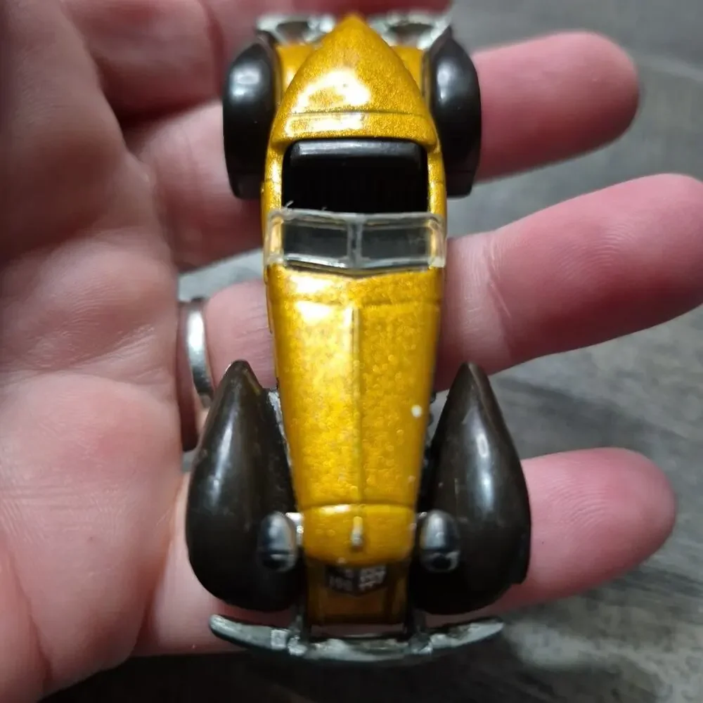 Vintage Mattel Hot Wheels Auburn 852 1978 Gold 2 Door Coupe Malaysia White Walls